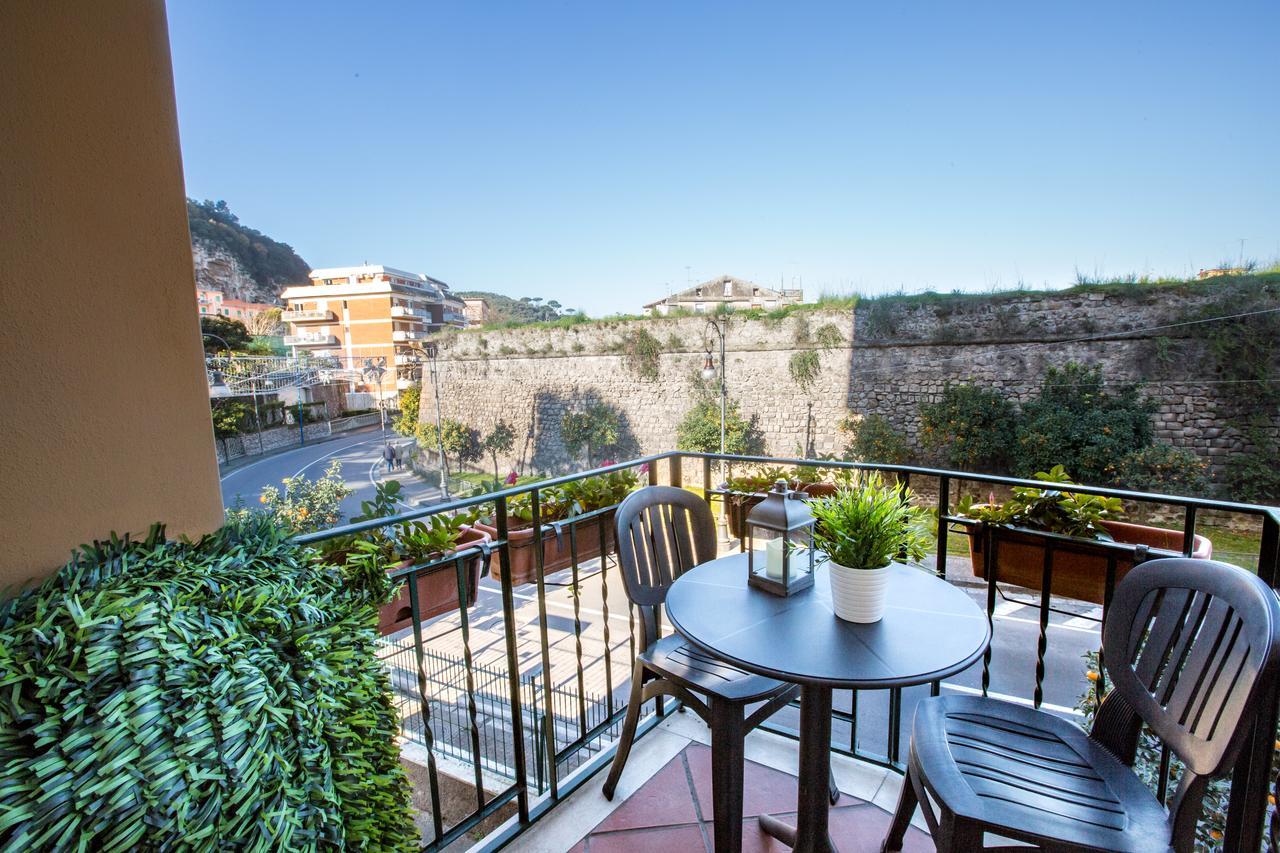 Palazzo Aranci Sorrento Coast Hotel Bagian luar foto